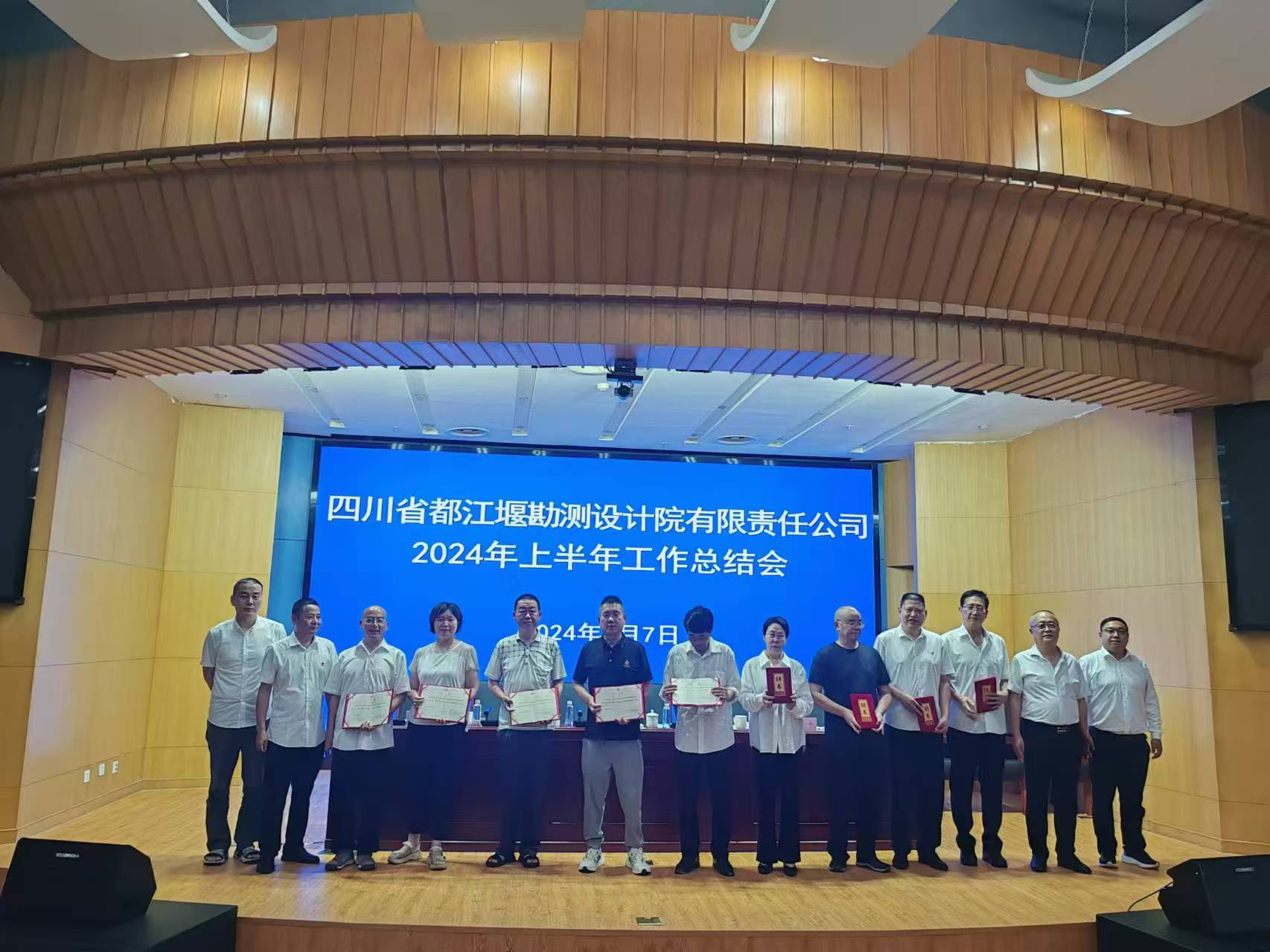 4e73d42e203160308ee186905714d96.jpg 4e73d42e203160308ee186905714d96.jpg